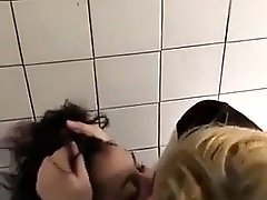 amateur lesbians in bathroom