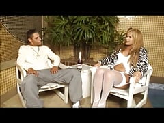 Horny guy rimms blonde tranny then fucks her doggy style outdoors